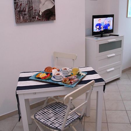 B&B Darsena Pozzuoli Luaran gambar